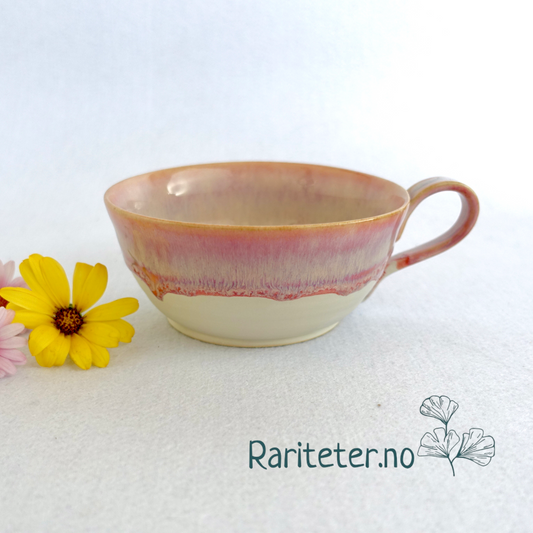 🌸 Pink latte cup